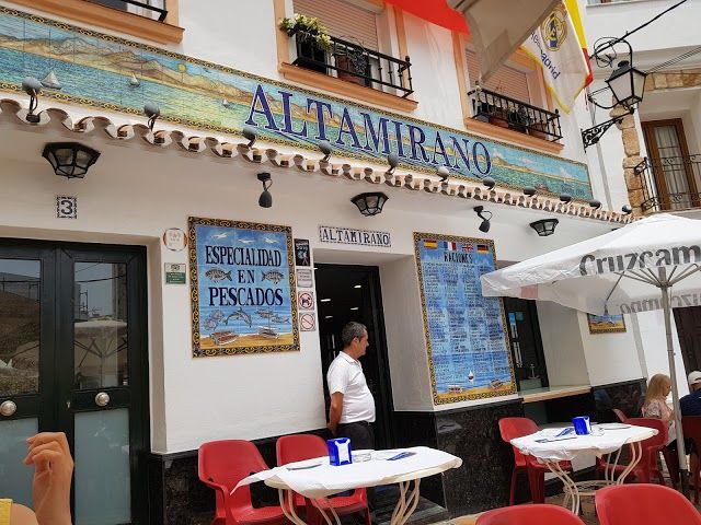 Bar Altamirano